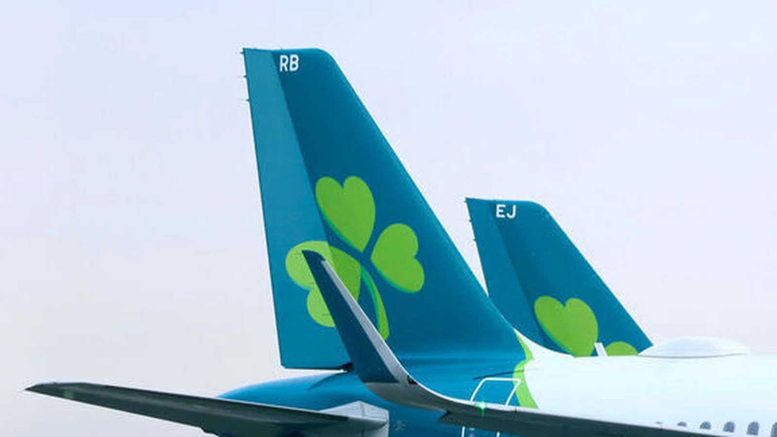 Aer Lingus warns it may close its Manchester base
