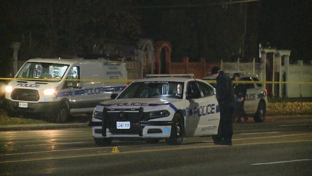 Peel police arrest driver who allegedly hid licence plate in trunk after fatal hit and run