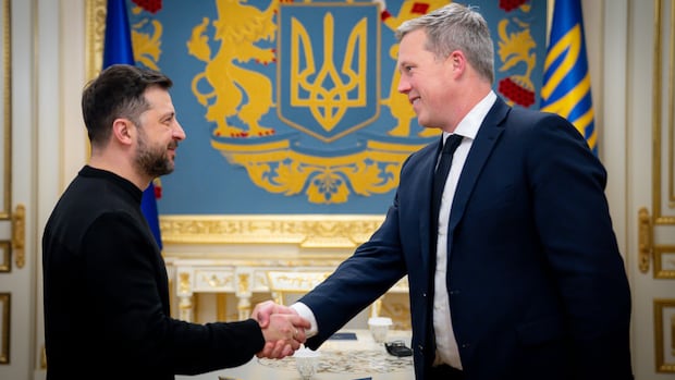 Zelenskyy says Ukraine may face 'very difficult choice' as U.S. gives deadline on peace plan