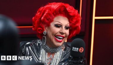 La Voix withdraws after an injury