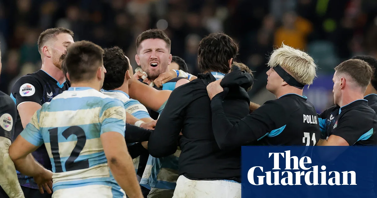 Contepomi accuses ‘bully’ Curry of reckless tackle and shoving Argentina coach | England rugby union team