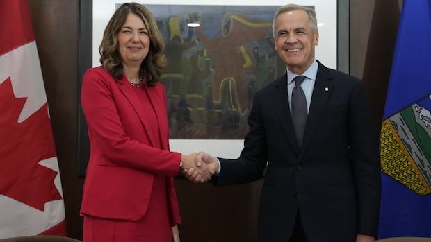 Ottawa, Alberta agree to broad outlines of energy deal, including support for pipeline