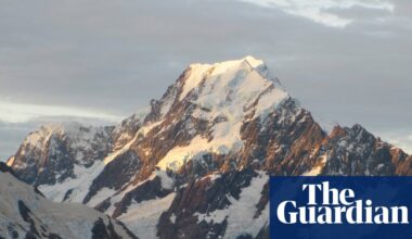Two climbers dead after fall on Aoraki Mount Cook, New Zealand’s highest peak | New Zealand