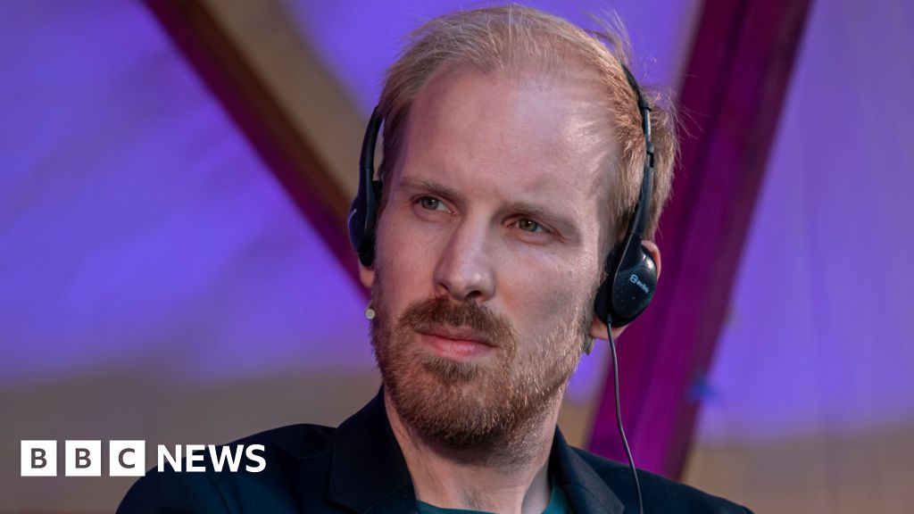 Historian Rutger Bregman criticises BBC for removing Donald Trump line from Radio 4's Reith Lecture