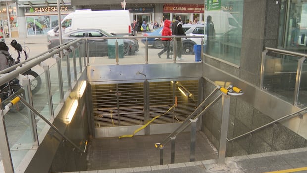 TTC employee stabbed inside Dundas subway station, suspect in custody, police say