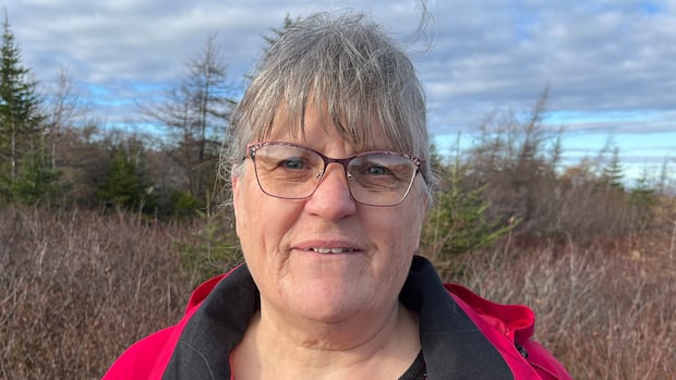 She found the Amelia Earhart statue but instead of a reward, she's become a suspect