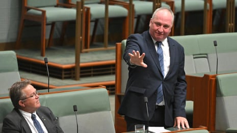 Barnaby Joyce announces he's quitting the National party – video