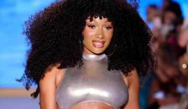 Klay Thompson's Megan Thee Stallion boat gesture