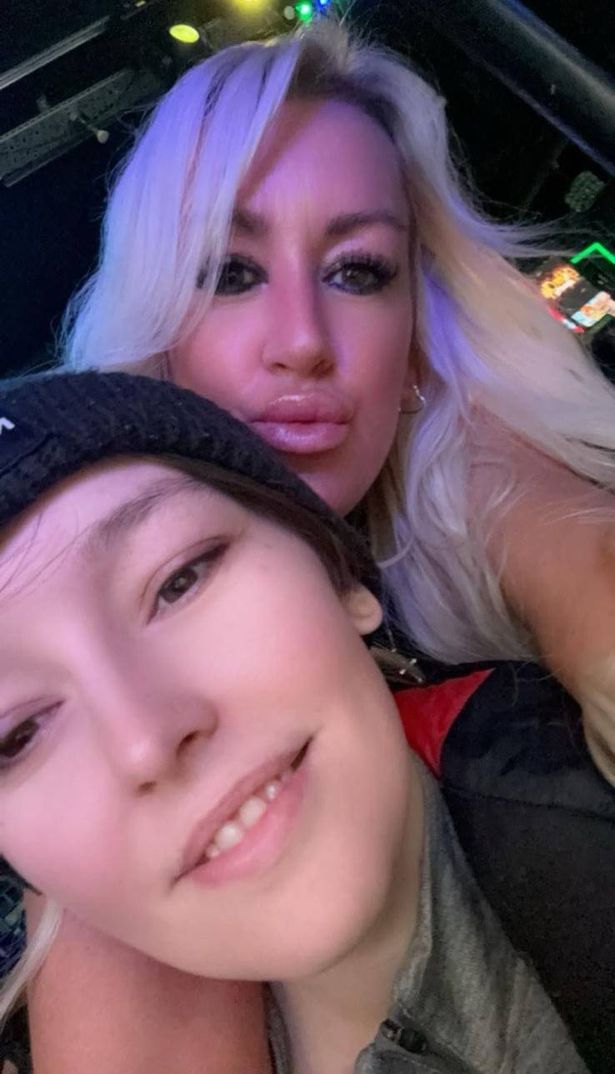 Alex Davies (L), 25, with her mum Stacie