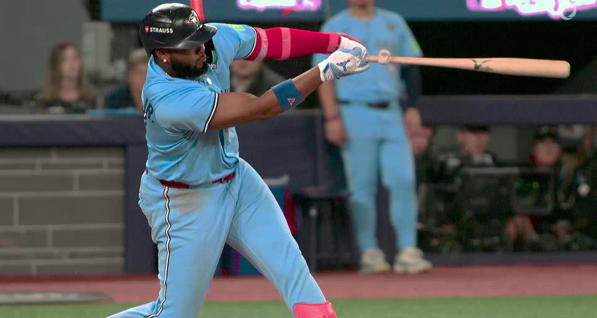 Dodgers lead Blue Jays 3-1 after 8 innings of Game 7 of World Series