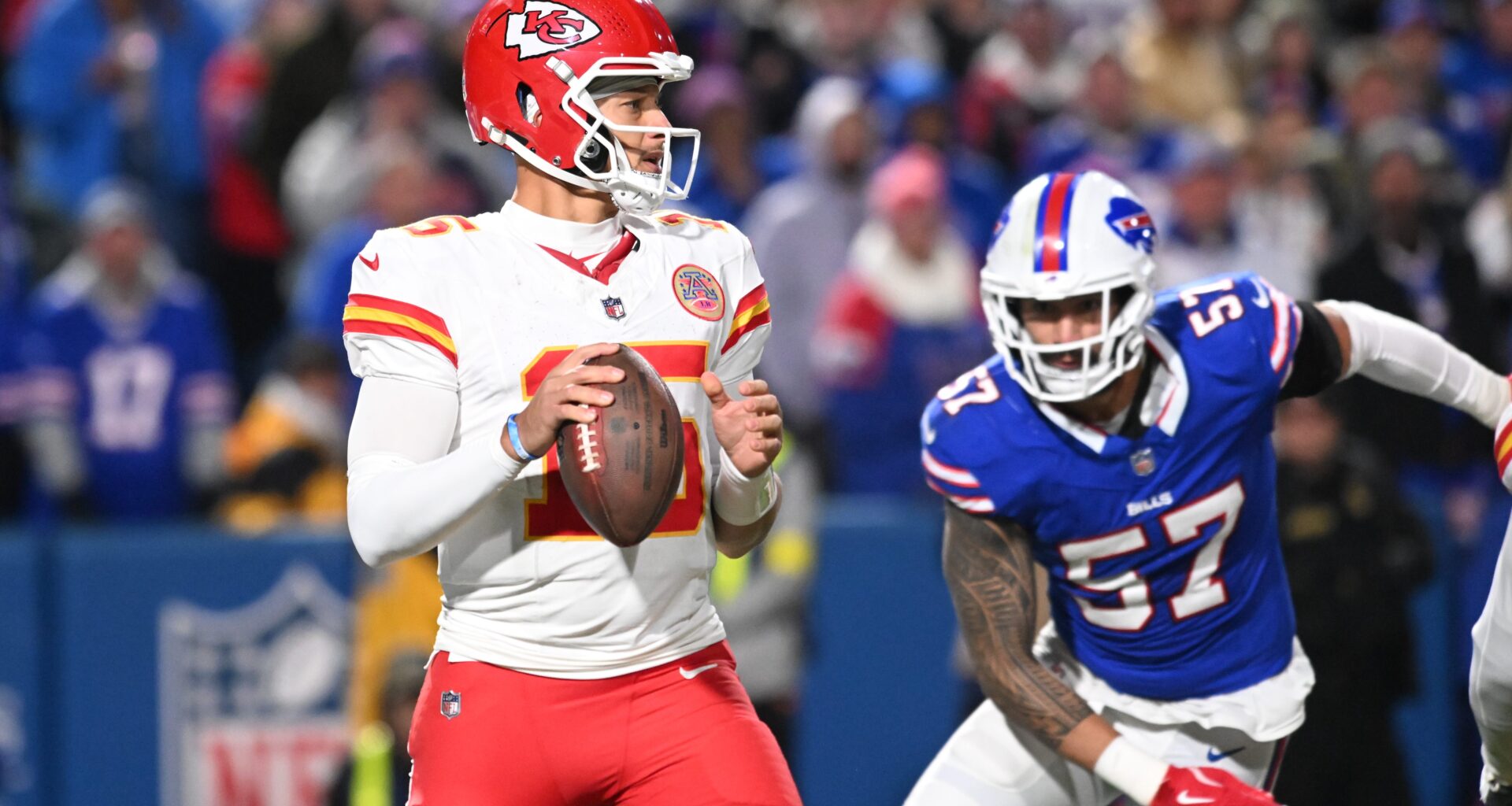 Kansas City Chiefs quarterback Patrick Mahomes looks for an open receiver