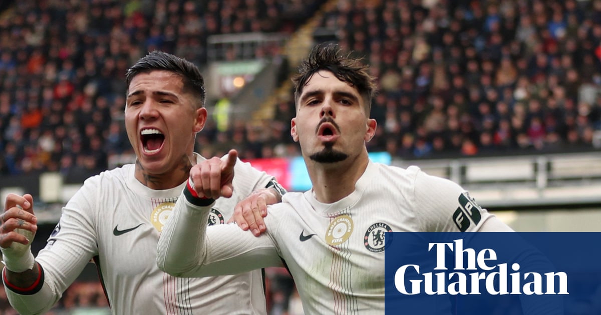 Neto and Fernández ensure Chelsea avoid accidental slip with victory at Burnley | Premier League