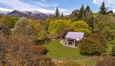 1970s holiday home expected to fetch over $4m