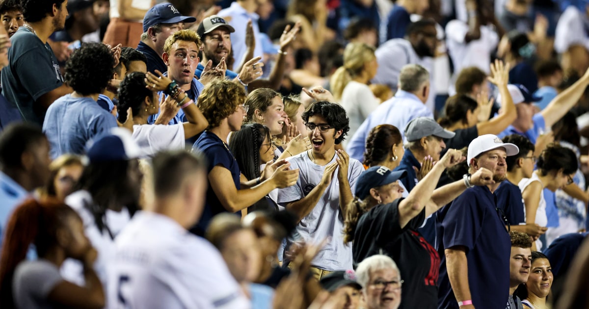 This college wants more students at a big football game. It's offering free beer.
