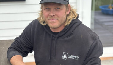 SunLive - Dad’s quick action saves swimmer at Pāpāmoa