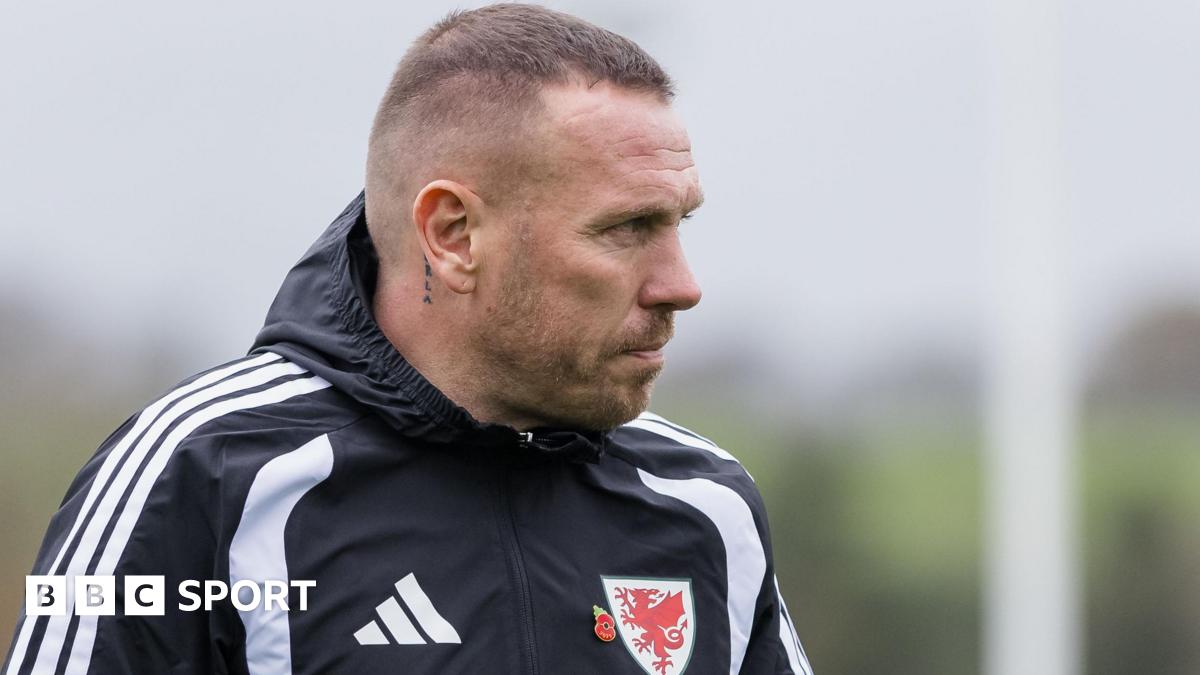 Craig Bellamy during Wales training