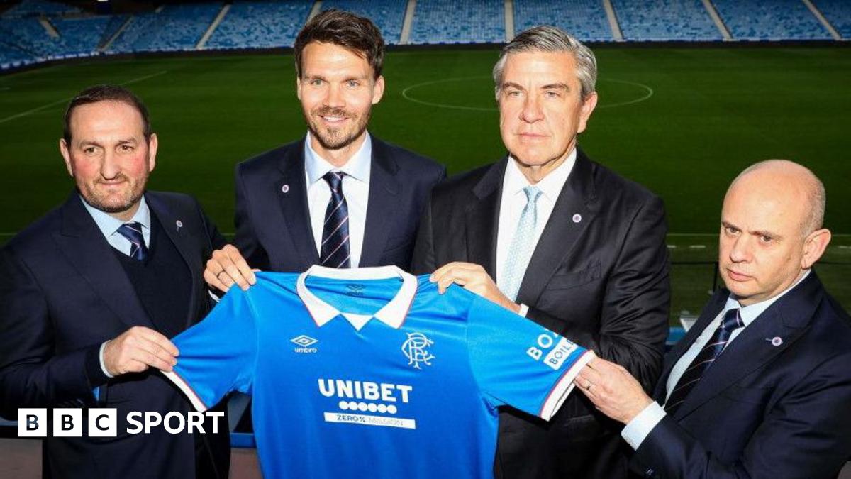 Kevin Thelwell, new Rangers head coach Danny Rohl, chairman Andrew Cavenagh and Patrick Stewart