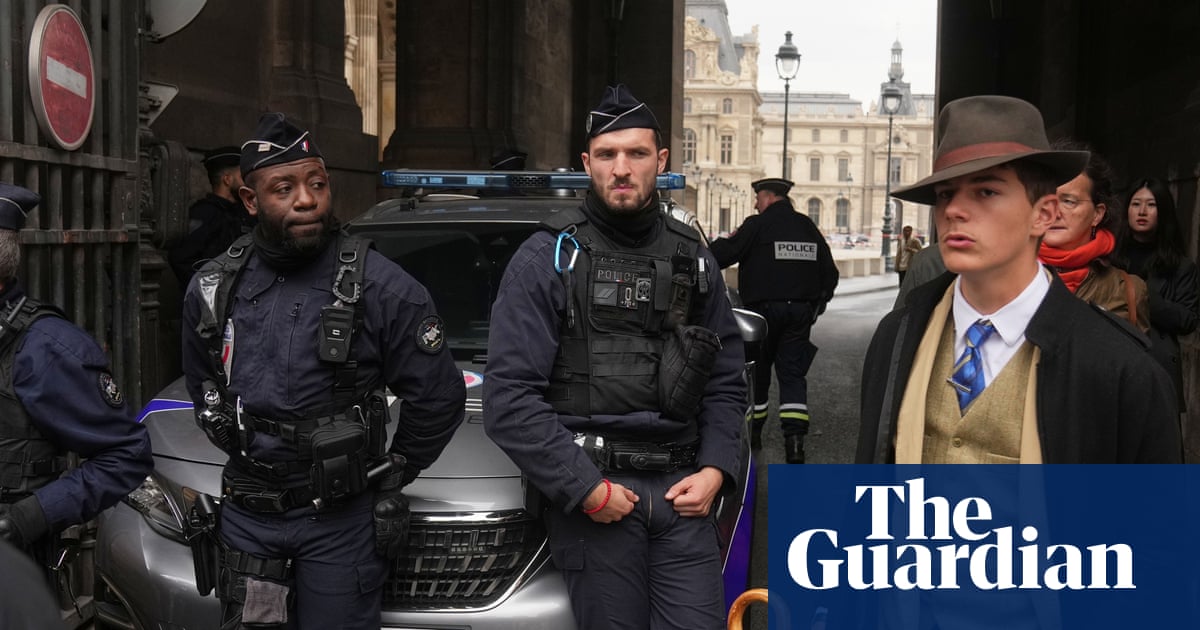 Who is ‘fedora man’? Dapper French teenager in viral Louvre heist photo unmasked | France