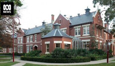 Ballarat Grammar banned from accepting new boarders until proven safe