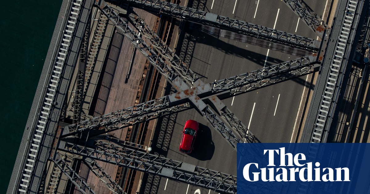 Sydney’s $60 road toll cap to be made permanent with plan for two-way fee on Harbour Bridge to fund it | Road transport