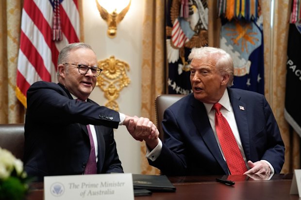 US President Donald Trump and Australian Prime Minister Anthony Albanese in October. Scaramucci says Albo “played the game well” with Trump.
