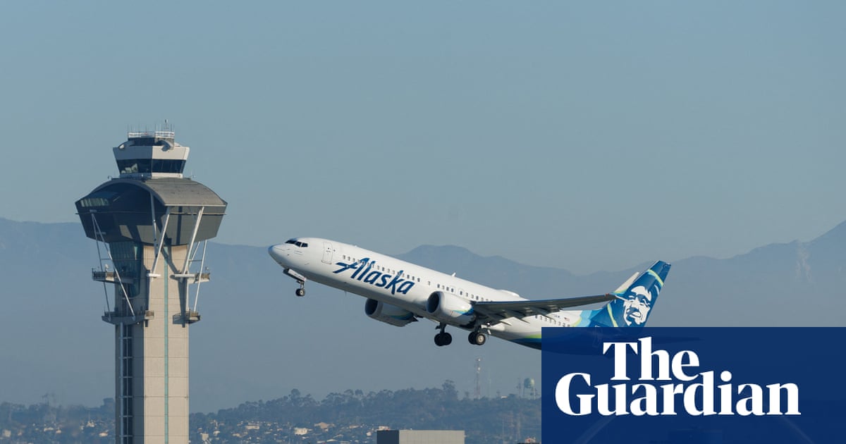 Trump news at a glance: administration reduces US flights as shutdown stretches on | Trump administration