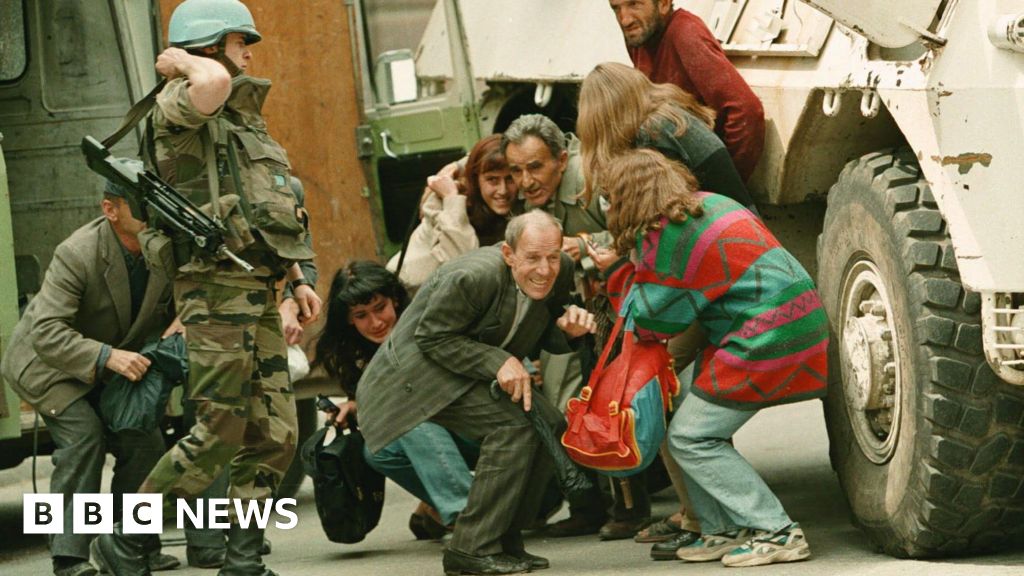 Italy probes claims that tourists paid to shoot at civilians in Bosnian war