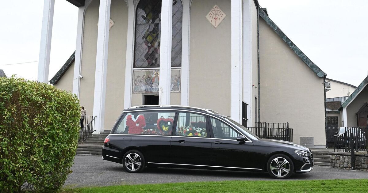 Heartbroken daughter of Cork man stabbed outside house pays moving tribute to 'loving father'  