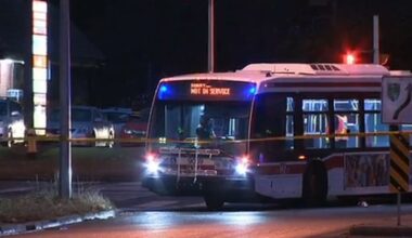Pedestrian hit, seriously hurt in Scarborough