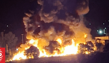 Warning to locals as huge, suspicious recycling centre fire spews smoke over Waiuku