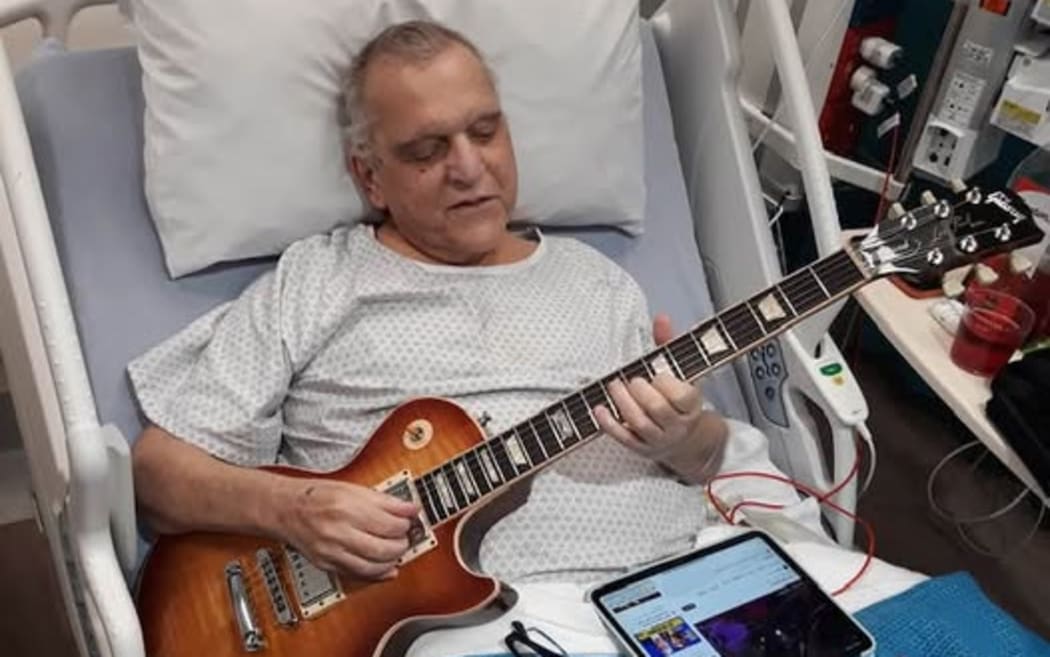 In his last weeks he bought his dream guitar, a Gibson Les Paul, and posted pictures of himself playing the instrument from his hospital bed