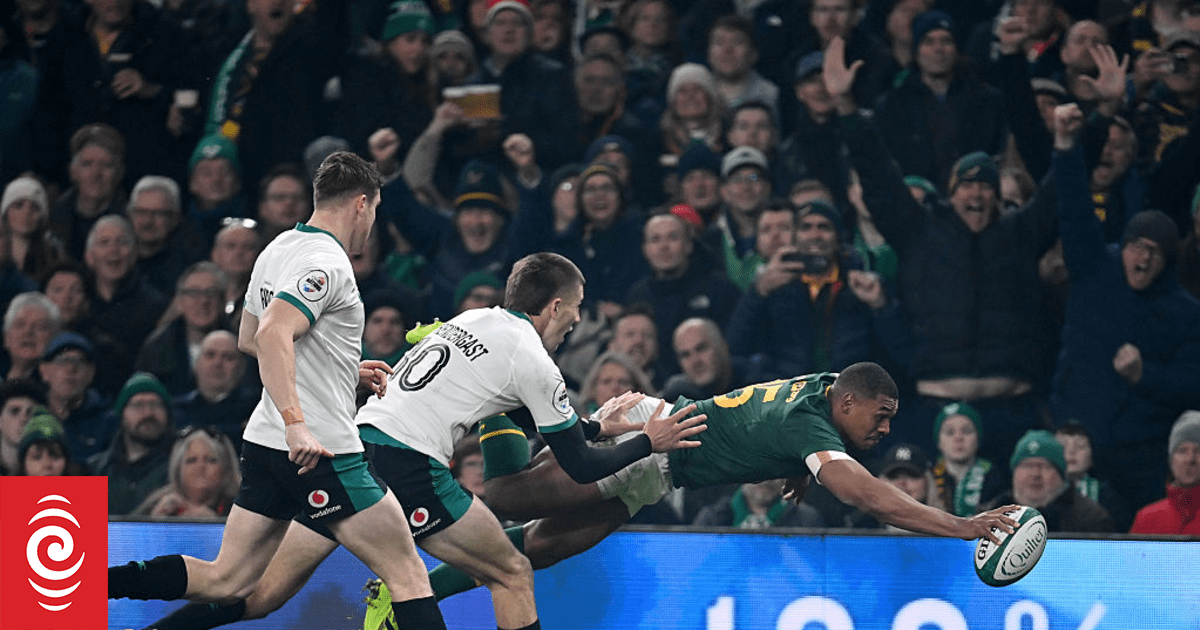 Live updates: Springboks lead Ireland after card-heavy first half