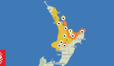 Weather: Heavy rain hits Bay of Plenty, other places warned they will get some too