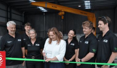 Bench top manufacturer calls out use of potentially deadly engineered stone