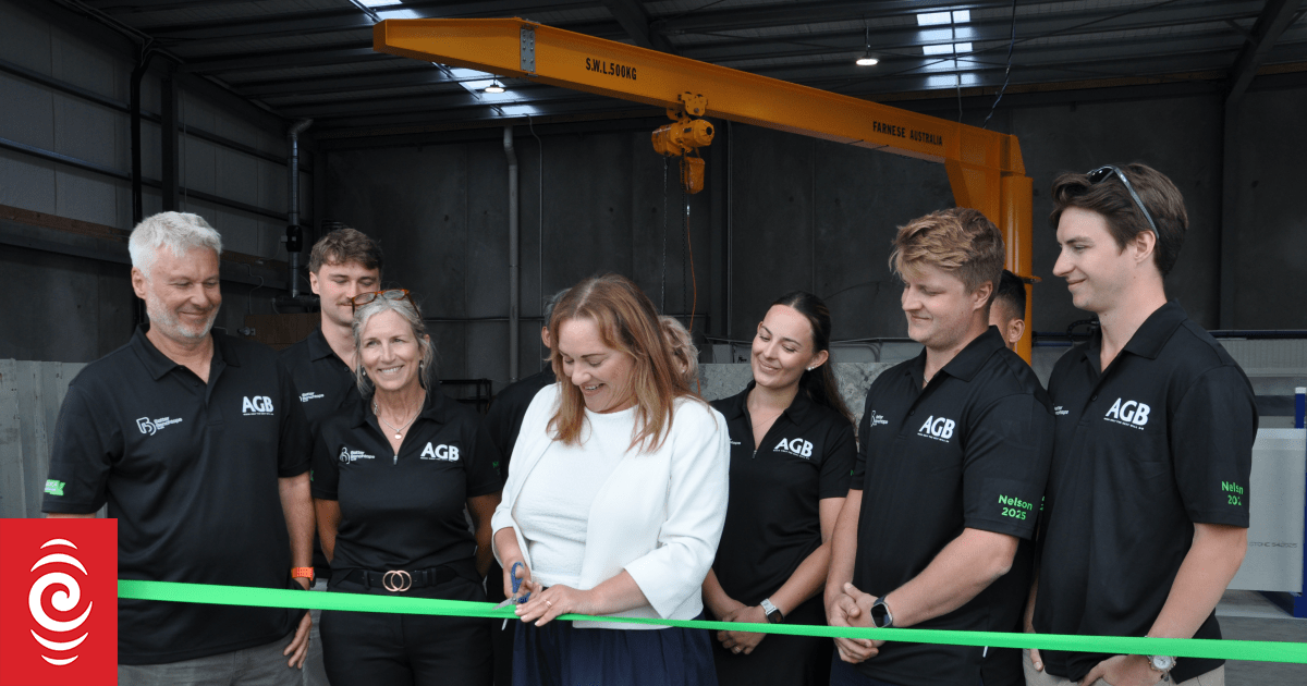 Bench top manufacturer calls out use of potentially deadly engineered stone