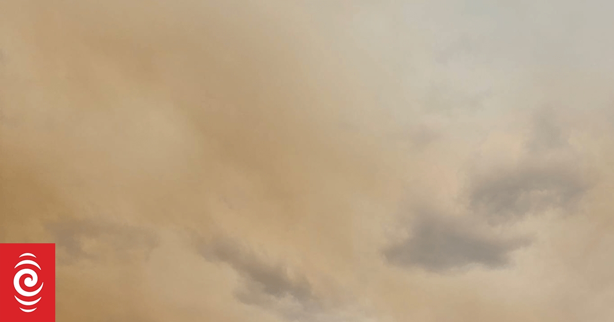 Hopes a vast fire at Tongariro won't turn the tourists away