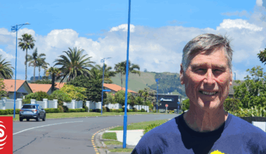 Papamoa residents call chip seal resurfacing 'road vandalism'