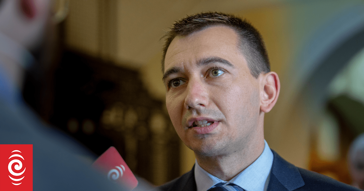 Govt halts new puberty blockers prescriptions for gender-affirming care