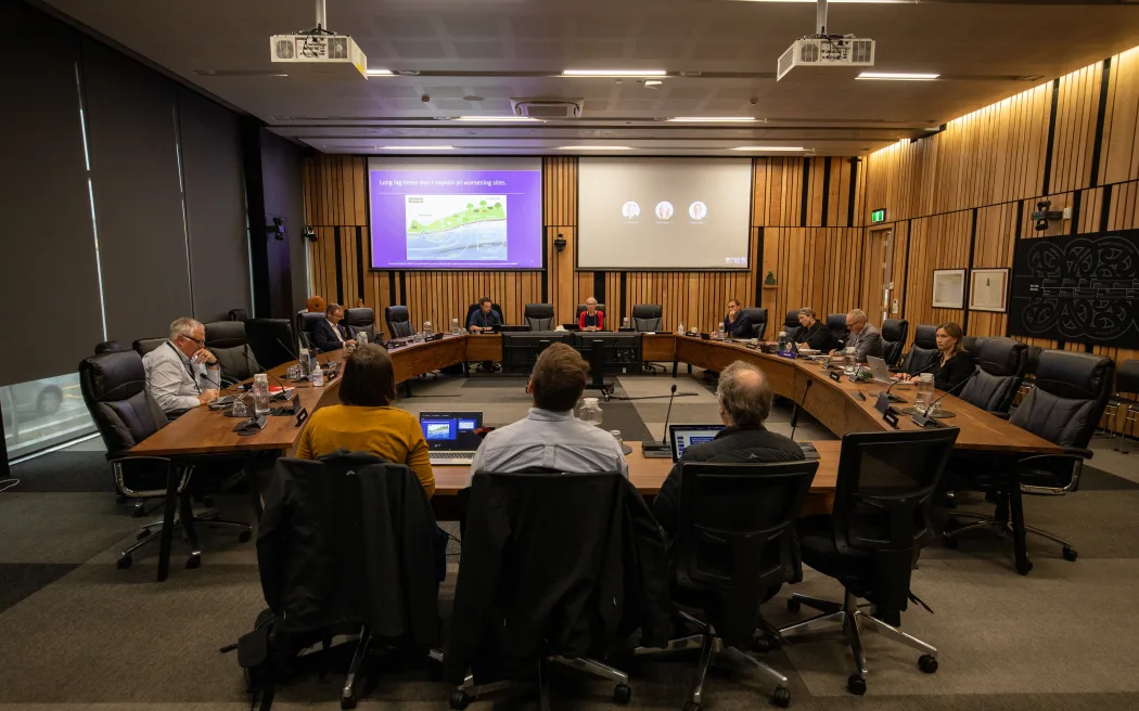 Councilor Vicky Southworth, ECan deputy chair Deon Swiggs, ECan chair Craig Pauling, ECan Director of Science Tim Davie, Professor Simon Hales, Associate Professor Tim Chambers, Marnie Prickett, University of Otago research fellow