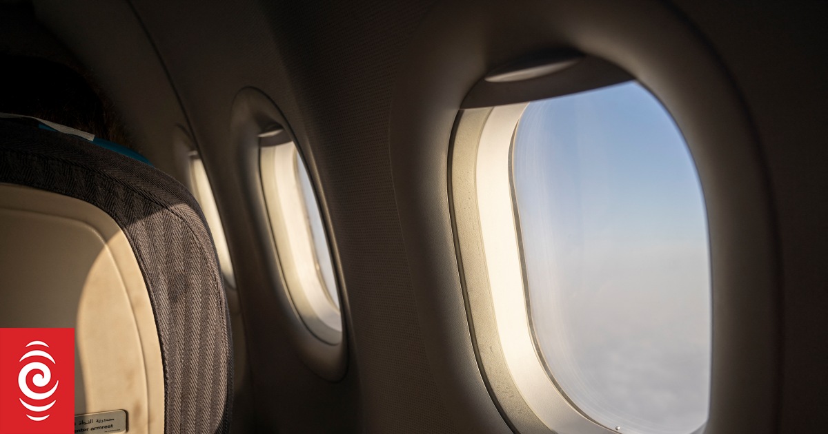 United Airlines seeks to end lawsuit over windowless 'window seats'