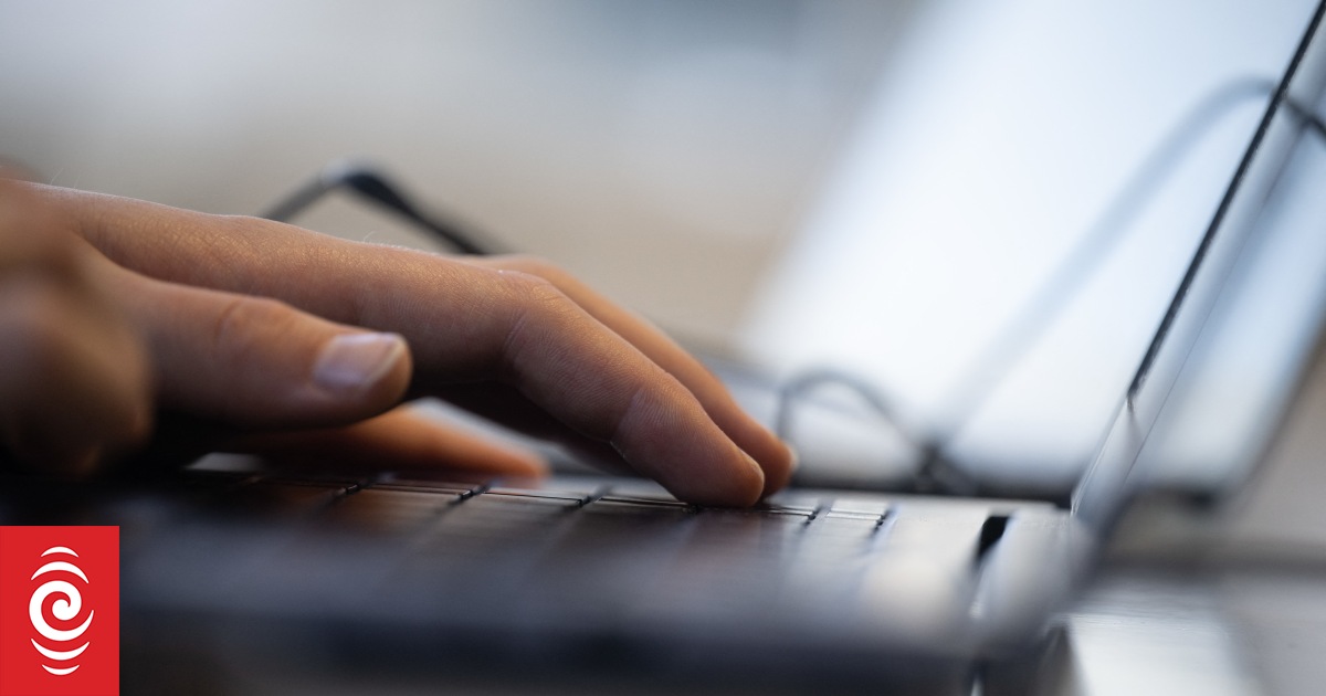 Students struggling to find work to keep food on the table