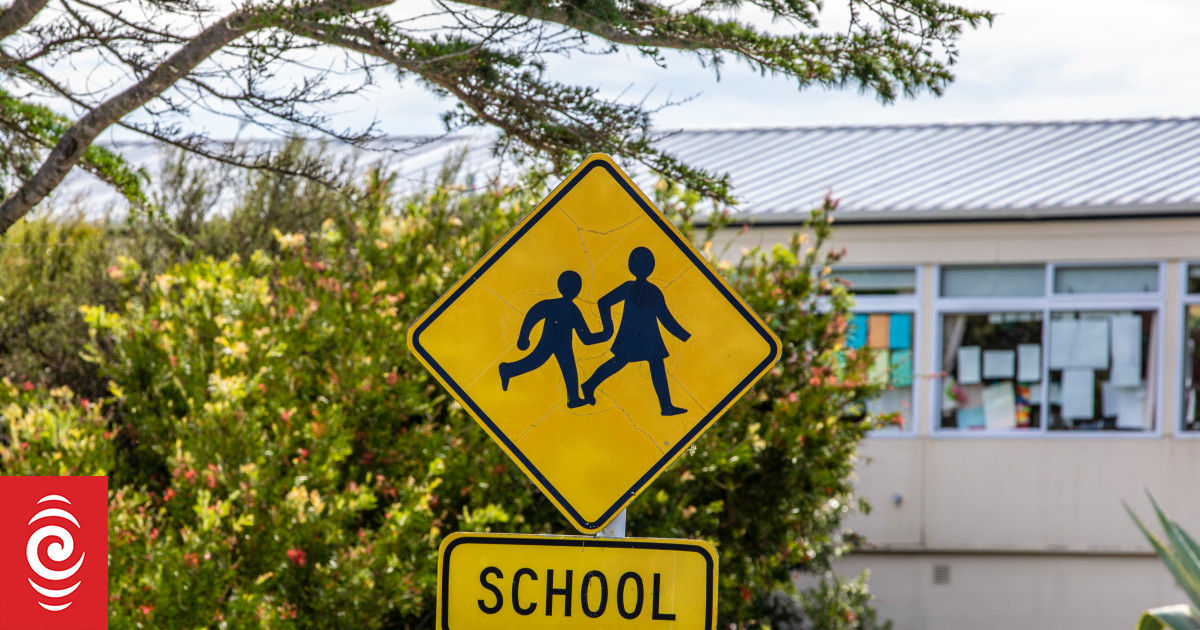 Disputes Tribunal orders dad to pay $6500 in school fees after he ignored payment requests for five years