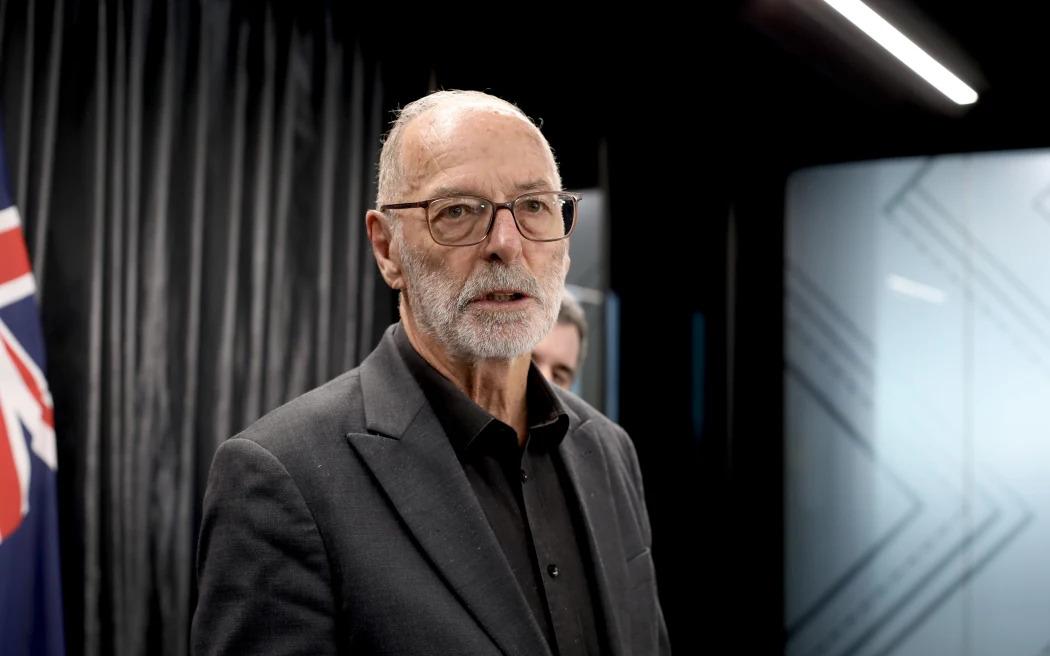 Auckland mayor sworn in, lashes out at government