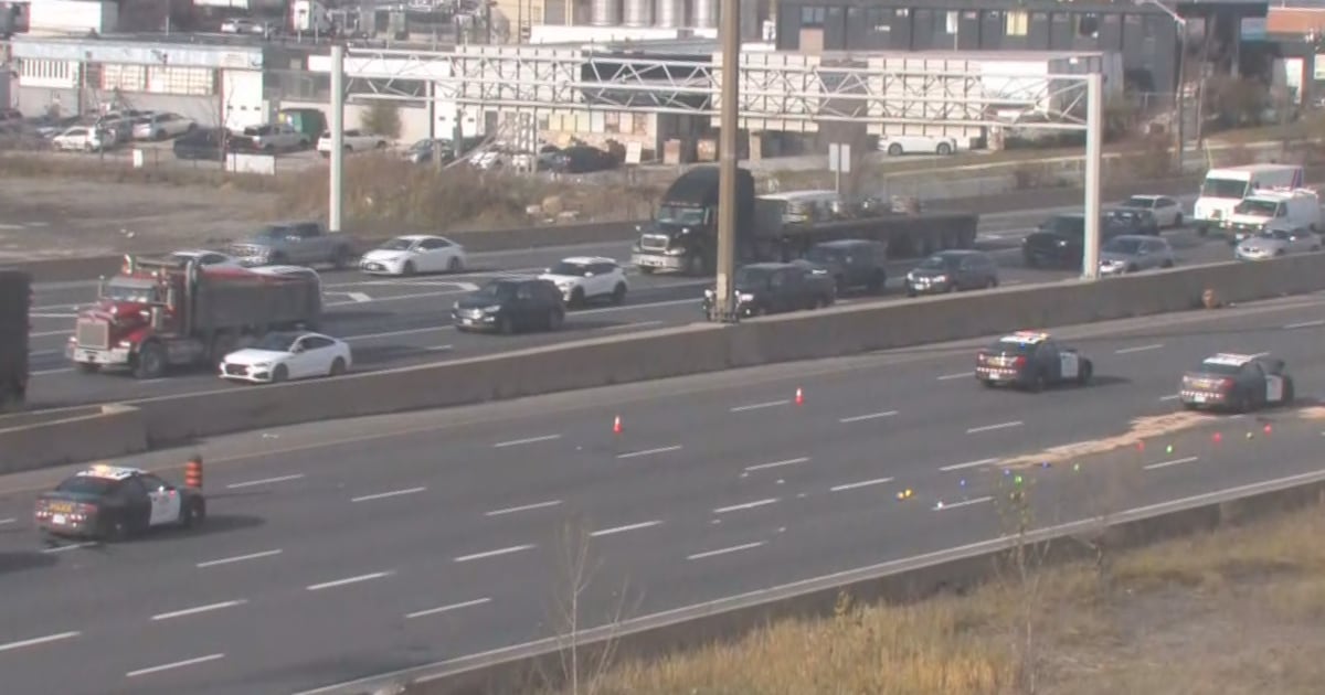Hwy. 400 crash at Hwy. 401 closed northbound lanes