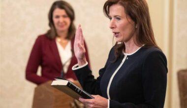 Alberta government minister apologizes for foul language left in voice message