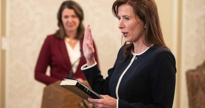 Alberta government minister apologizes for foul language left in voice message