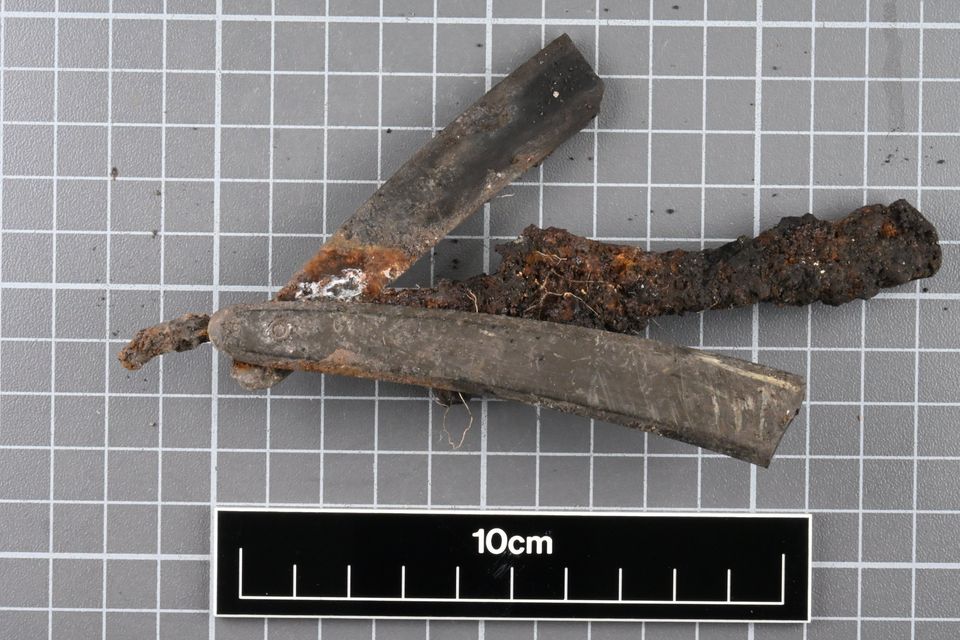 A historic razor uncovered during the reporting period September 25 to October 29, 2025. Credit: ODAIT