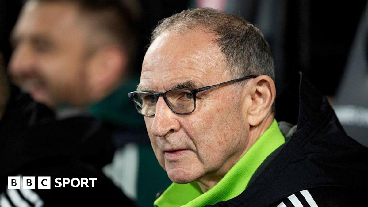 Celtic's Irish head coach Martin O'Neill looks on during the UEFA Europa League football match between FC Midtjylland and Celtic FC in Herning, Denmark