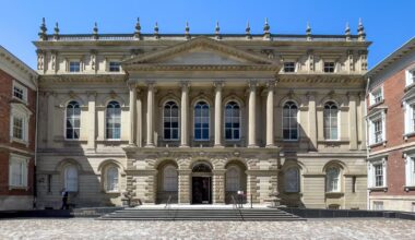 Canadian man loses legal battle to keep his secret million-dollar stash - CTV News