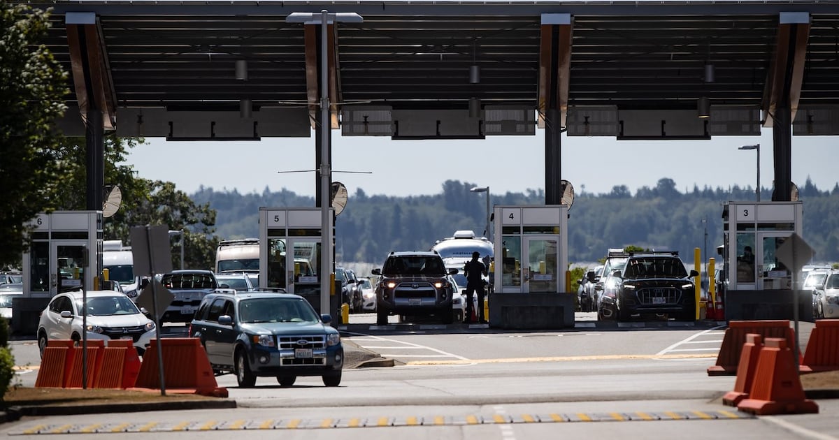 Canadians continued to shun travel to the U.S. in October - CTV News